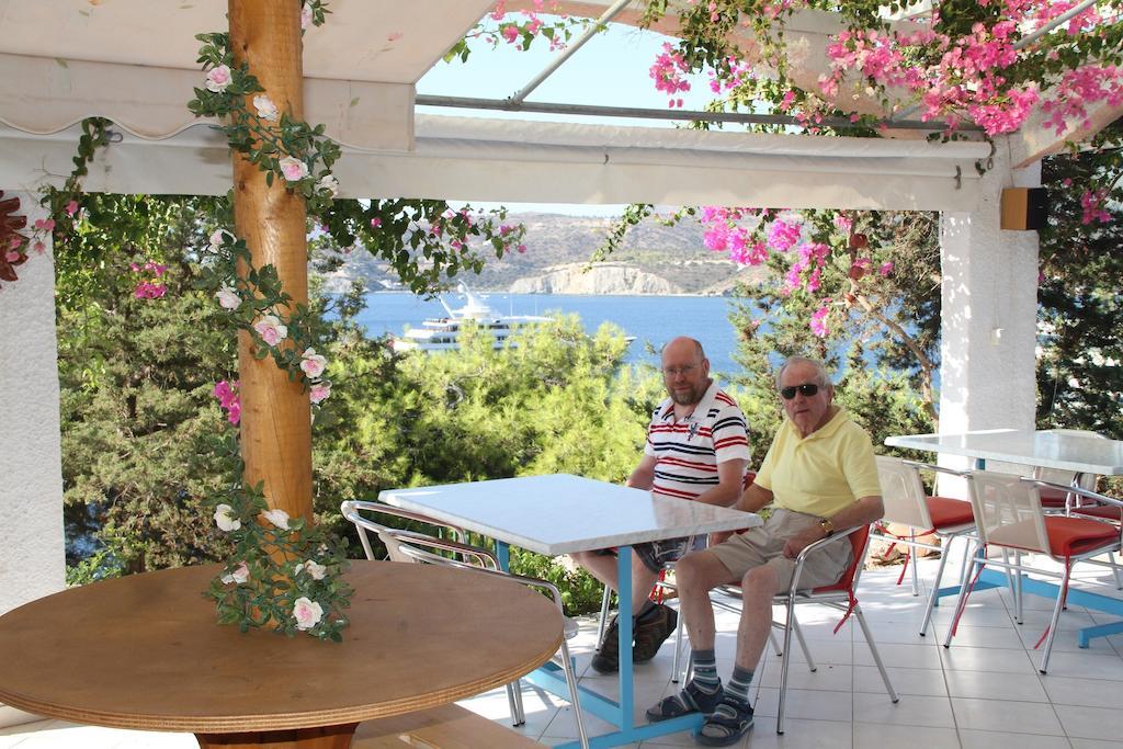 Kavos Bay Seafront Hotel Agia Marina  Екстер'єр фото
