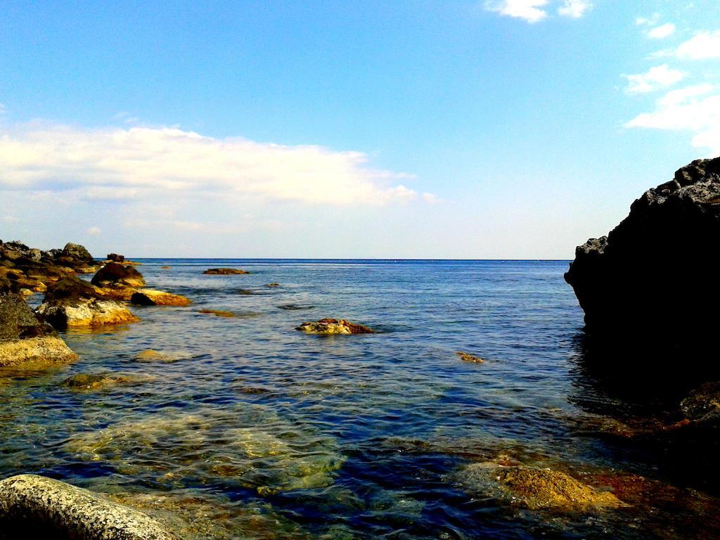 Kavos Bay Seafront Hotel Agia Marina  Екстер'єр фото